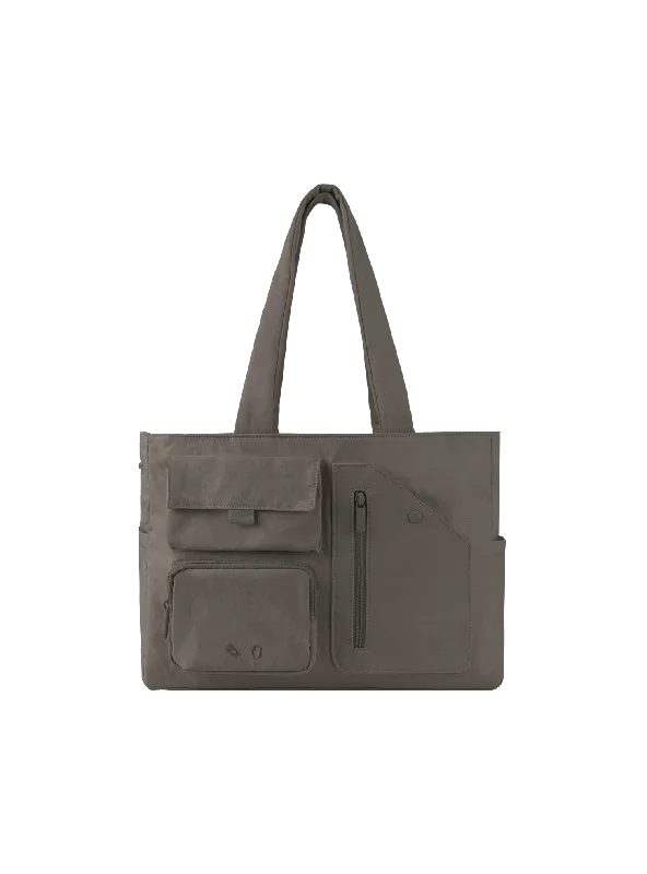 Reversible Multi-Pocket Tote (Husk)